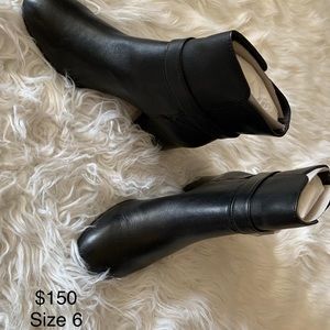 New Ann Taylor leather lady boots, size 6